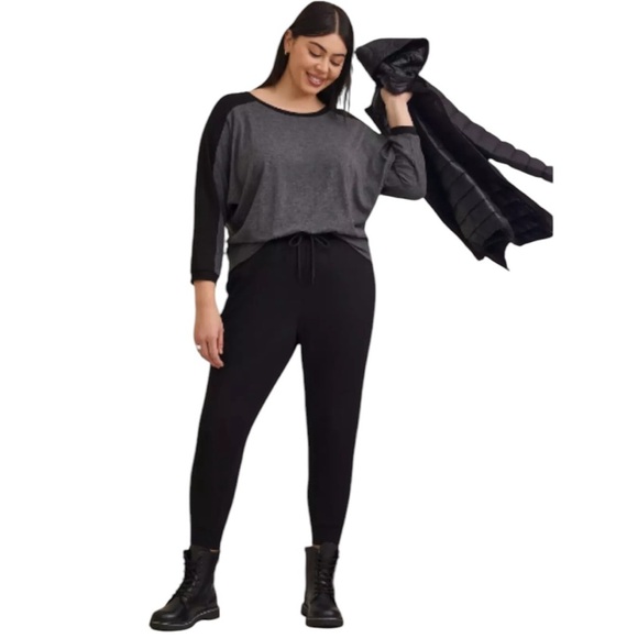 Torrid gray slub super soft long sleeve with black size 1-1X/14-16 - Picture 7 of 10